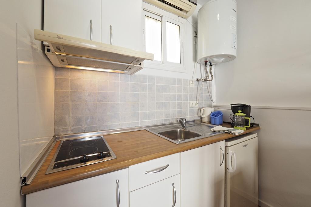 Sunny Apartments Барселона Екстериор снимка