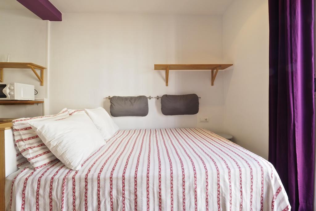 Sunny Apartments Барселона Екстериор снимка
