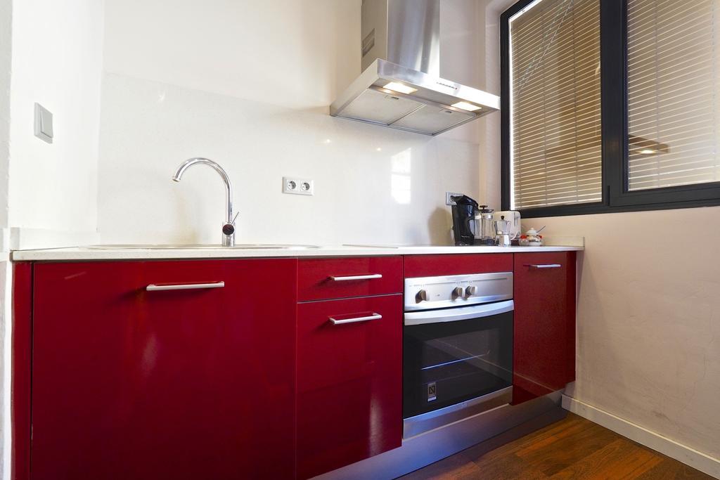 Sunny Apartments Барселона Екстериор снимка